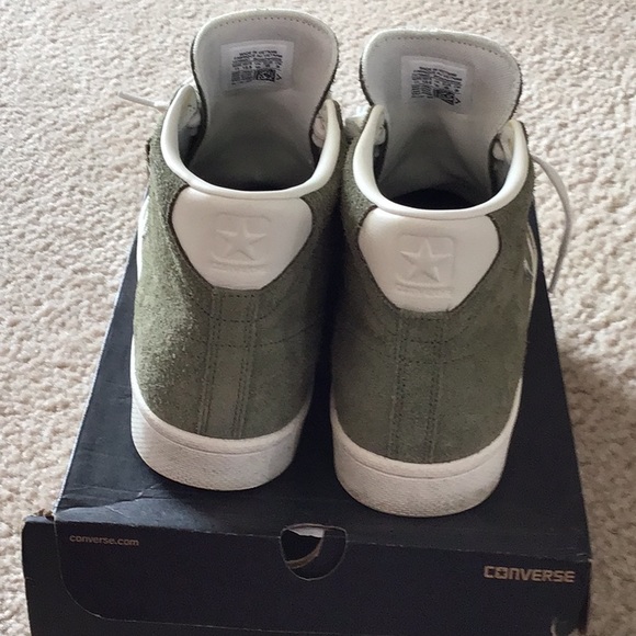 Men’s Converse Sneaker - Picture 3 of 5